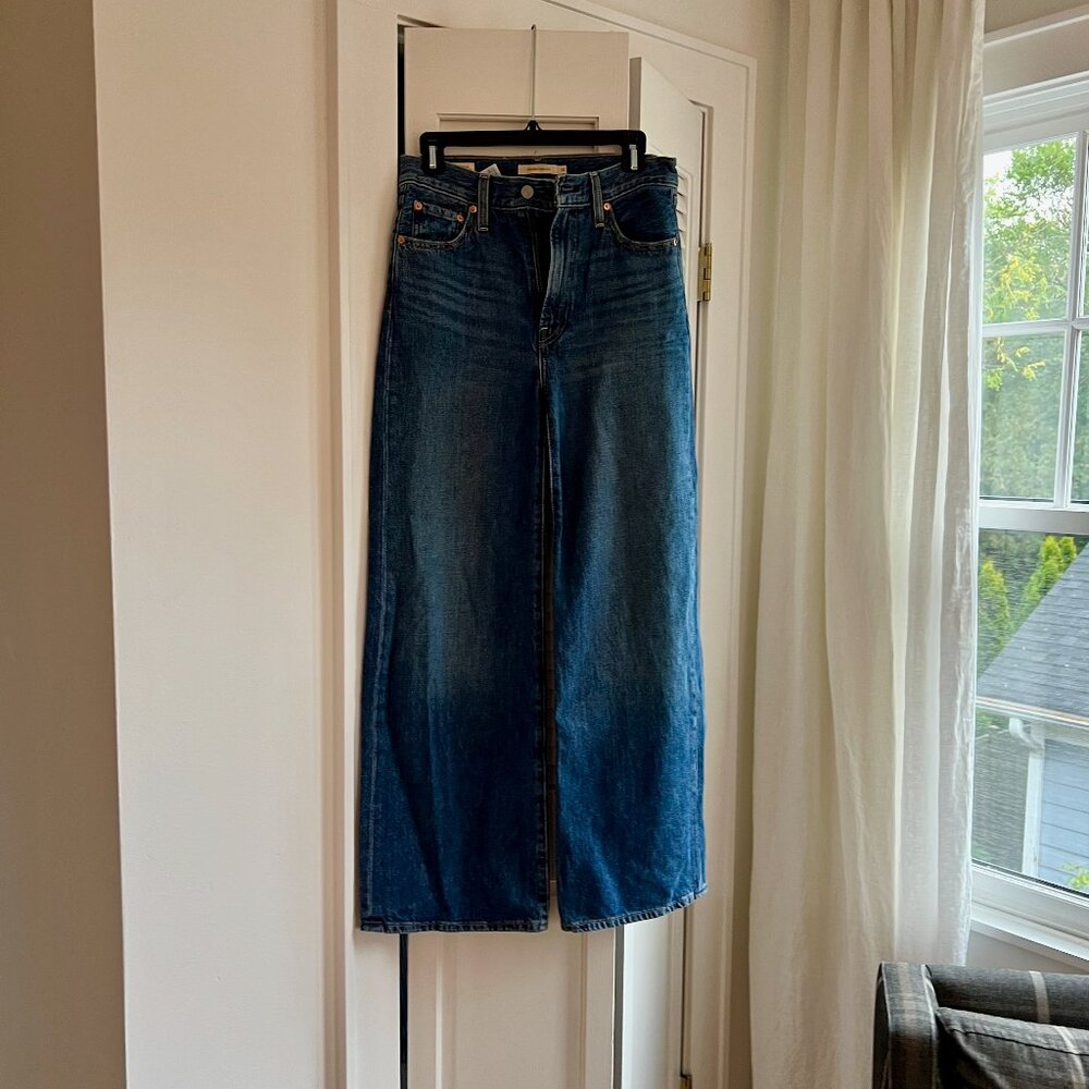 Levis Wide Leg Ribcage Jeans Size 26 Inseam 30"